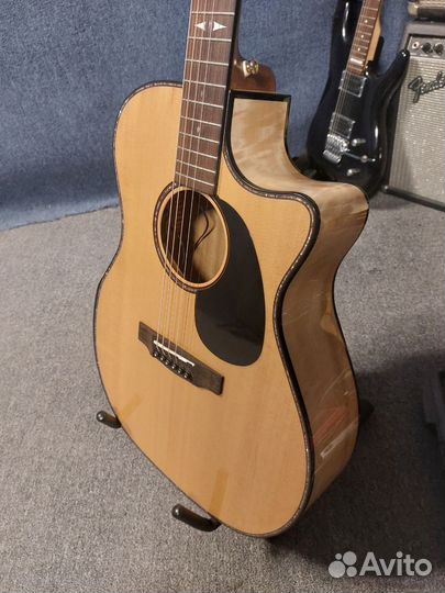 Электроакустическая гитара массив Cort