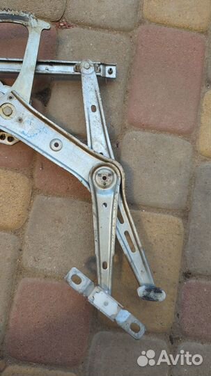 Стеклоподъемник передний правый Opel Astra H