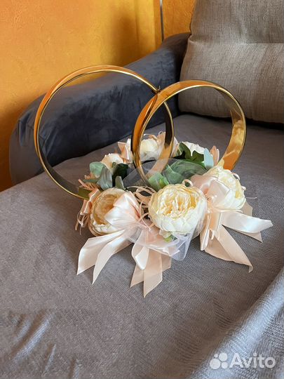 Свадебные украшения на машину