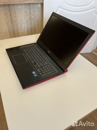 Ноутбук Dell Vostro 3750 Core i5-2430M, GT 525M