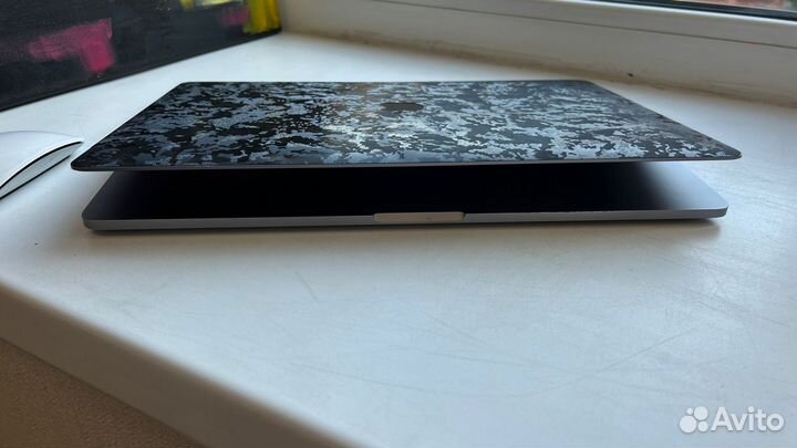 Macbook pro 15 2018 i9/32/1TB + Vega