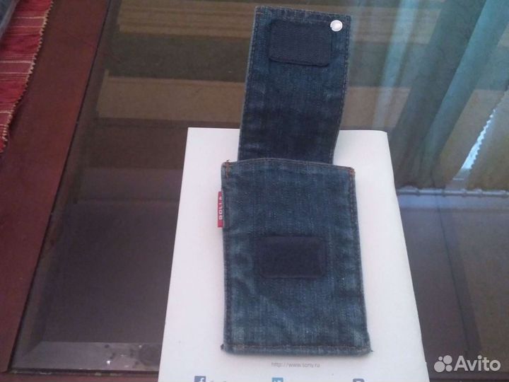 Фирменный чехол из джинсовой ткани