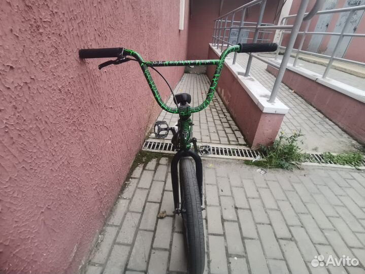 Экстремальный велосипед BMX