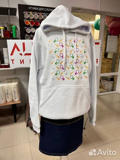 Футболки и толстовки с логотипом