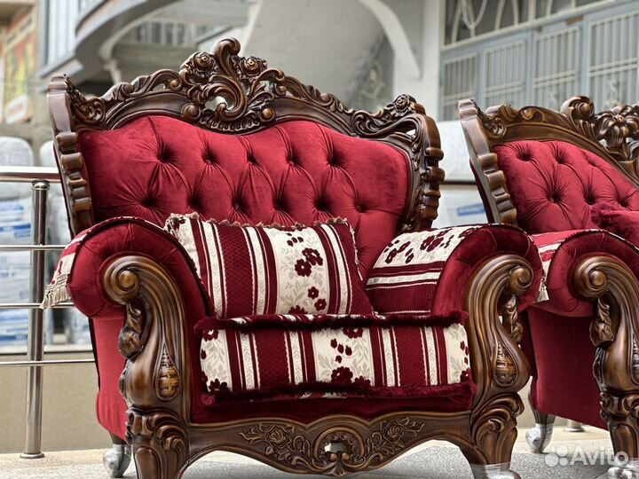 Диван с креслами