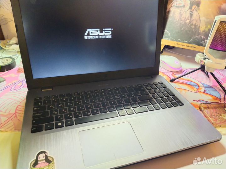 Ноутбук asus r542u