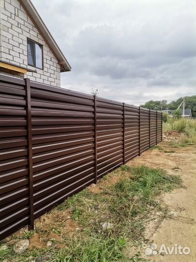 Забор из евроштакетника под ключ