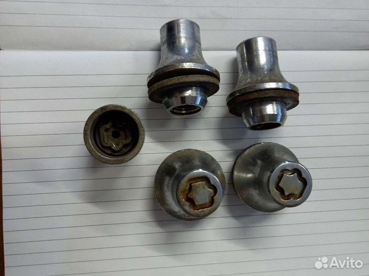 Секретка колеса Toyota Land Cruiser 100 200 Tundra