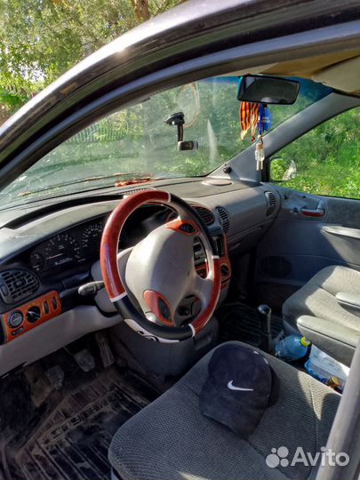 Chrysler Voyager 2.4 МТ, 1997, 399 000 км