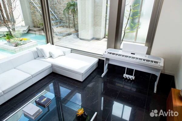 Цифровое пианино Yamaha + Аксессуары