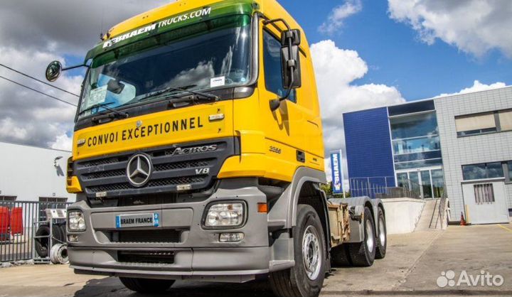 Pазбираем грузовик Mercedes-Benz Actros mpii 2002