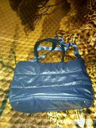 Большая сумка синего цвета