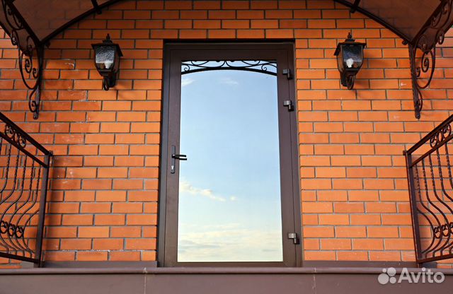 Входные двери из алюминия