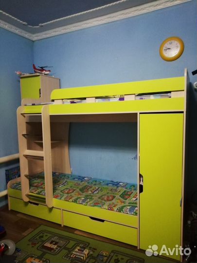 Двухярусная кровать бу