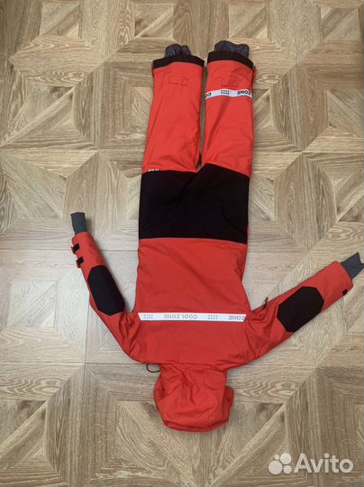 Комбенизон горнолыжный