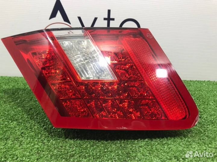 Фонарь правый Mercedes-Benz E-350 W212 272980 2010