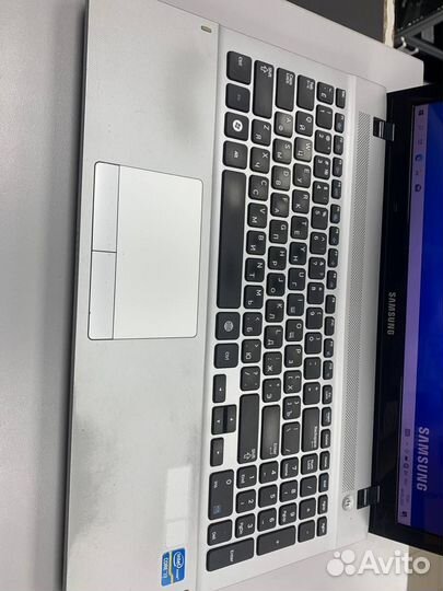 Ноутбук Samsung NP300E5E-S05RU Core i3/ SSD
