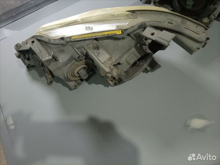 Фары Toyota Camry б/у