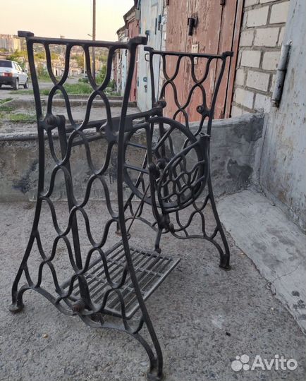 Станина от швейной машинки