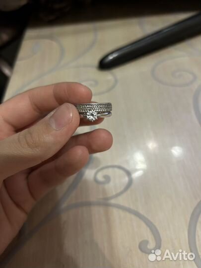 Серебряное кольцо с фианитом