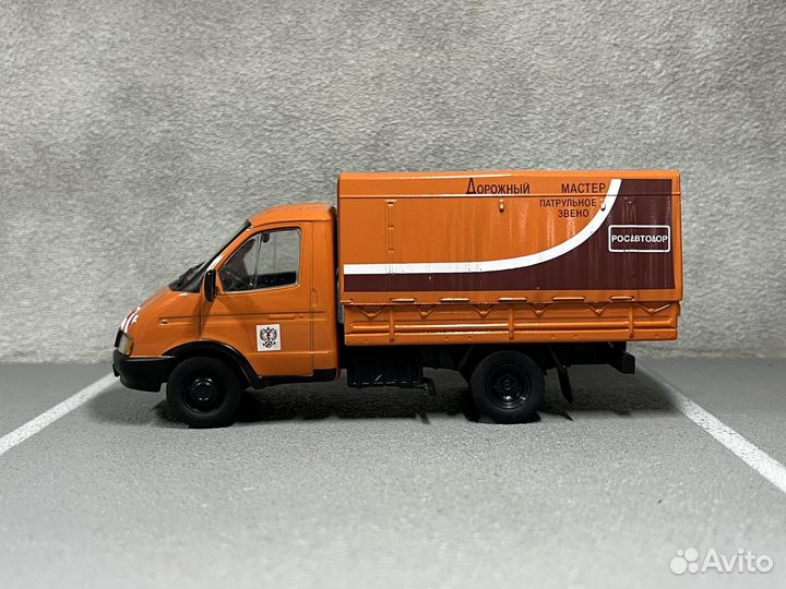 Коллекционная модель Газ-3302 Газель 1:43 DeA