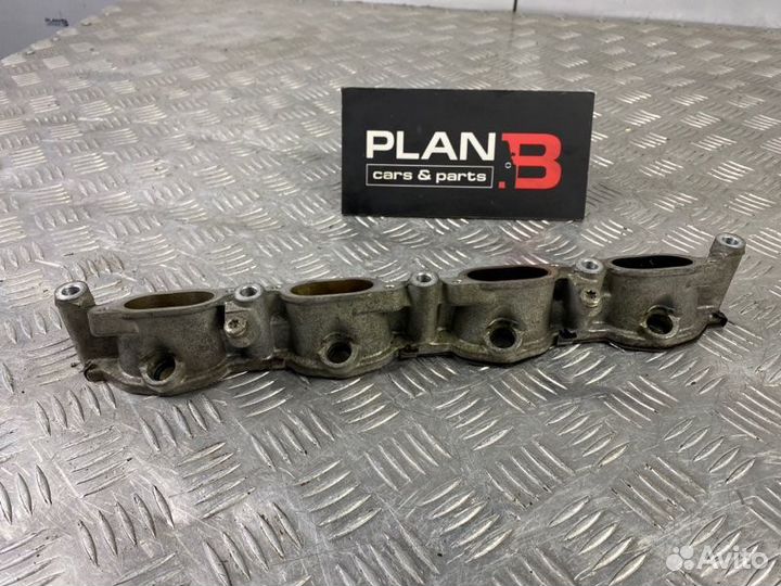 Коллектор впускной правый Land Rover Range Rover