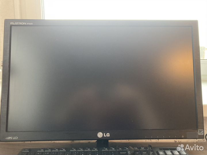 Монитор LG Flatron IPS225