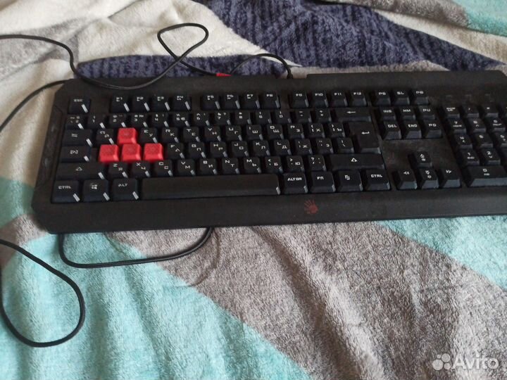 Игровая клавиатура bloody q100