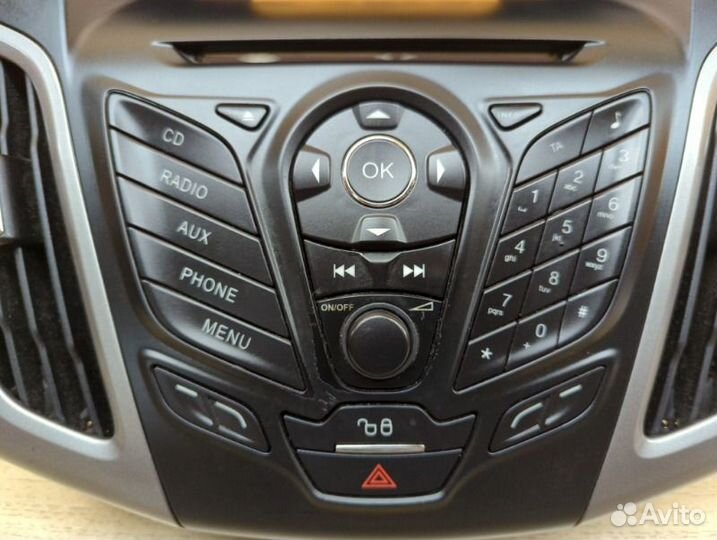 Панель управления магнитолой Ford Focus CB8 1.6L