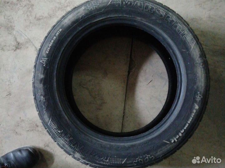 Marshal KLS09 235/60 R18