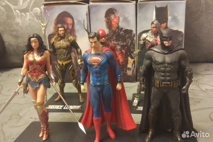 Фигурки лига справедливости