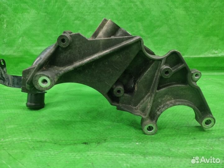 Кронштейн гидроусилителя Volkswagen Touareg