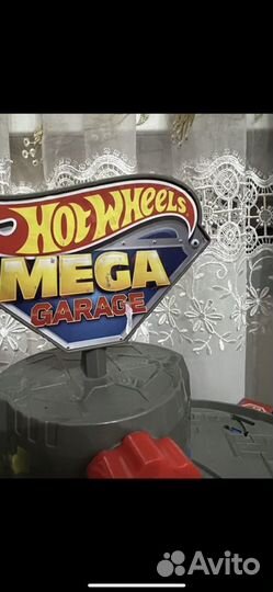 Hot wheels трек Мега парковка