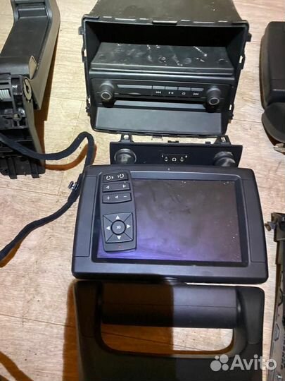 Монитор в задней части салона bmw x5 e70 x6 e71