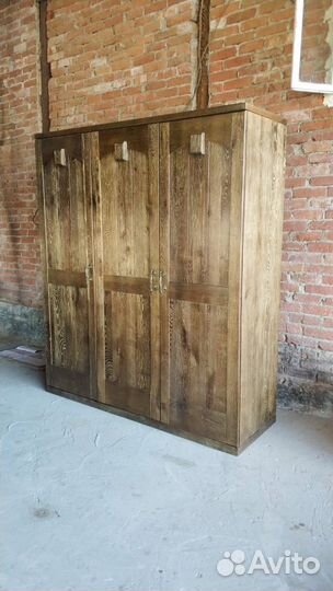 Мебель под старину из массива дерева