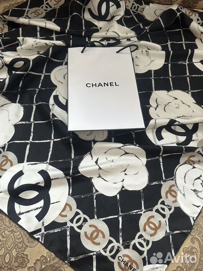 Шелковый платок chanel