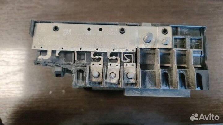 Блок предохранителей Skoda Octavia II рестайлинг