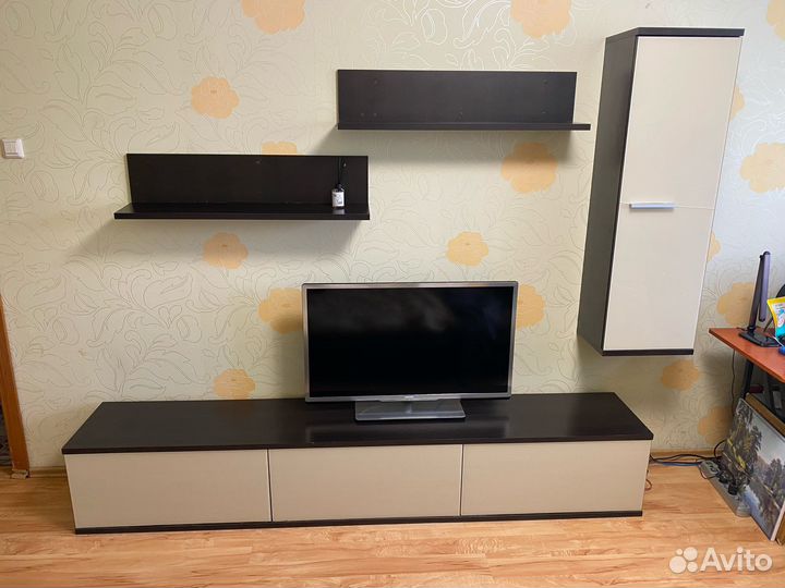 Стенка в гостиную