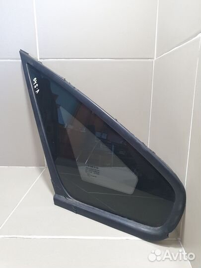 Форточка задняя левая Volvo S40 2007