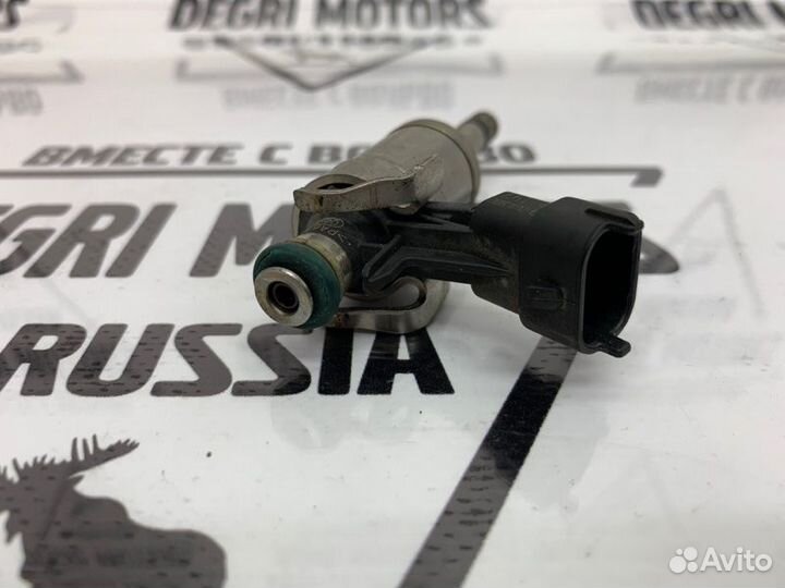 Форсунка бензиновая 2.0T Volvo V70 XC60 2010-2014