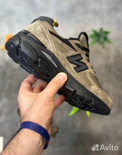 Кроссовки New Balance 990v4