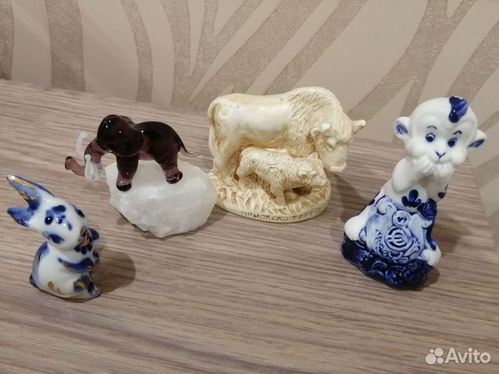 Статуэтки разные