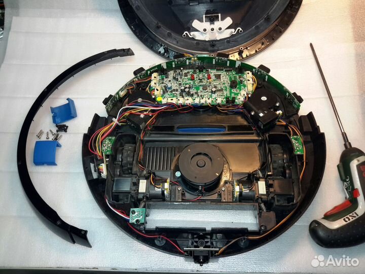 Ремонт пылесосов / Ремонт роботов-пылесосов