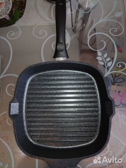 Сковорода-гриль 26*26