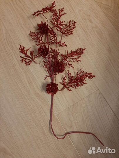 Новогодние декоративные ветки