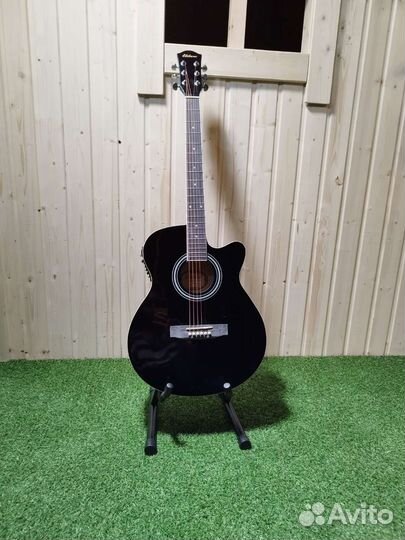 Электроакустическая гитара