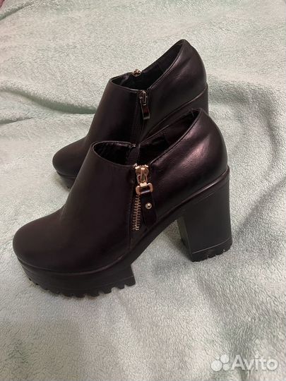 Обувь женская 38 размер