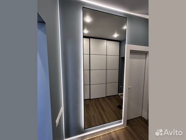 Зеркало с LED подсветкой в металлической раме