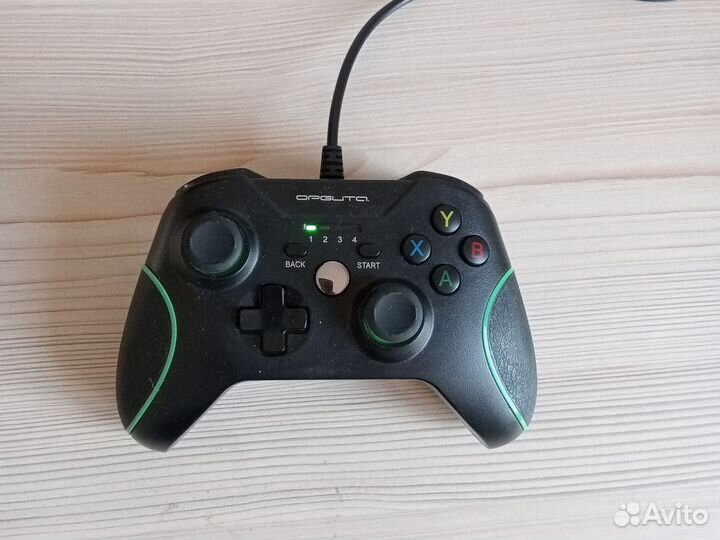 Xbox One s 1tb с дисководом двумя джойстиками