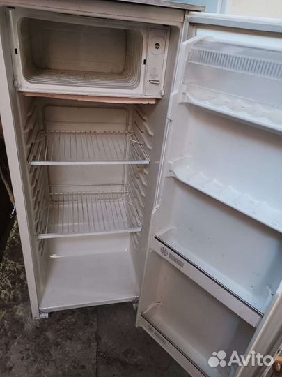 Холодильник бу маленький